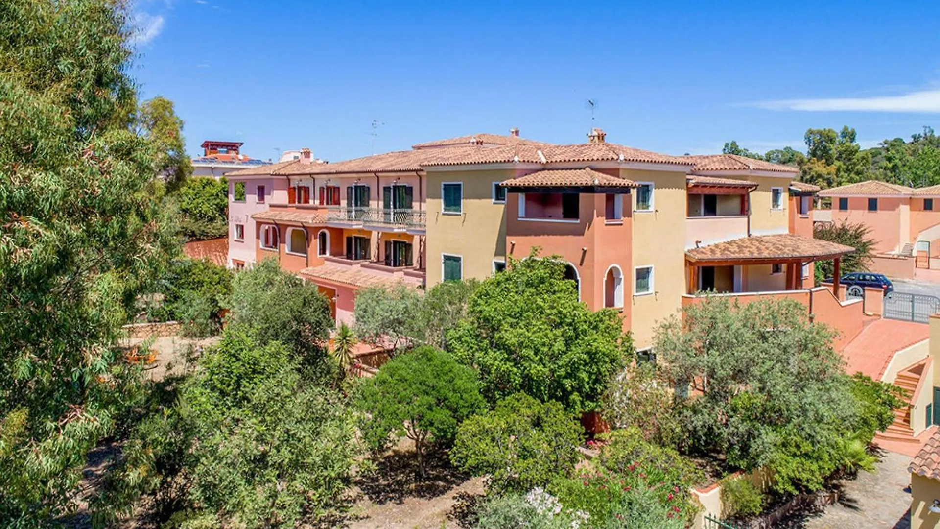 Quadri Apartment Orosei